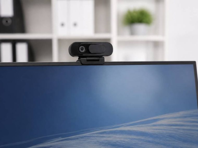 Cache webcam publicitaire pour renforcer la sécurité et votre visibilité